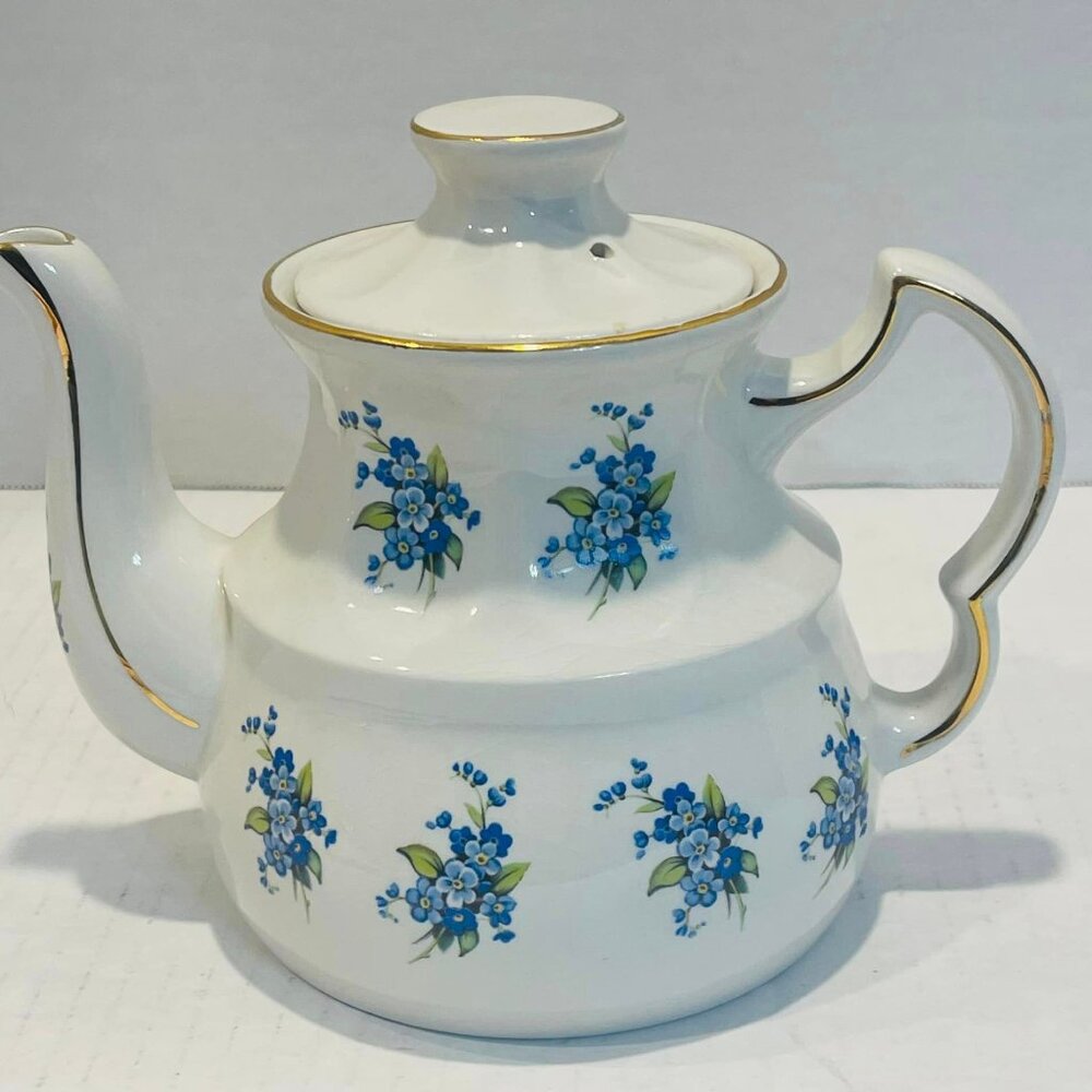 VINTAGE TEAPOT WOOD & SONS ELLGREAVE GENIUNE IRONSTONE.. #423 BLUE FLOWERS